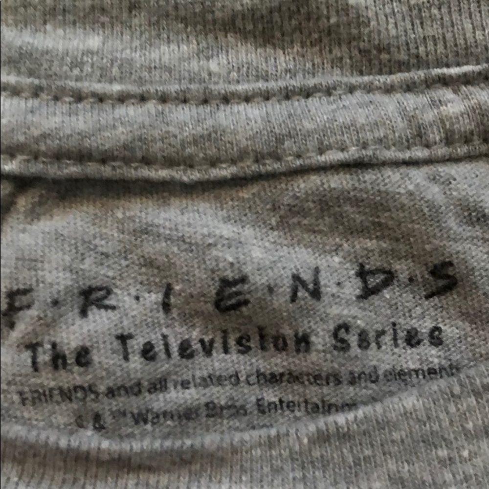 Friends cropped tee - Picture 2 of 3